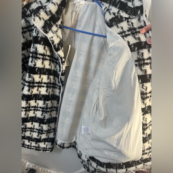 NWT Easel Black White Herringbone Print OversizedJacket Size m - Picture 3 of 7